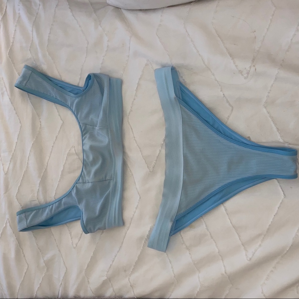 Frankies blue bikini set.